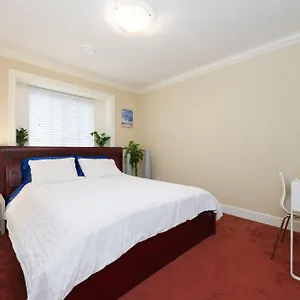  Homestay Cambie & 61st Ave Homestay